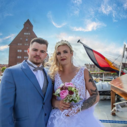 Heiraten in Stralsund, Hochzeit auf der Gorch Fock 1 im Stralsunder Hafen, ehemaliges Segelschulschiff, Hochzeitsfotografie Stralsund